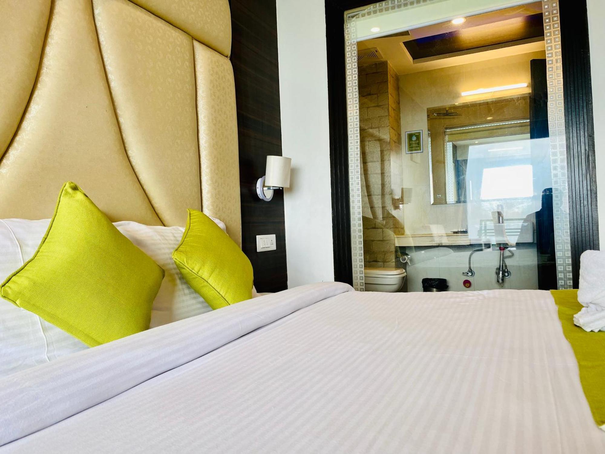 Royal Green Mashobra - Mountain And Valley View Rooms シムラー エクステリア 写真