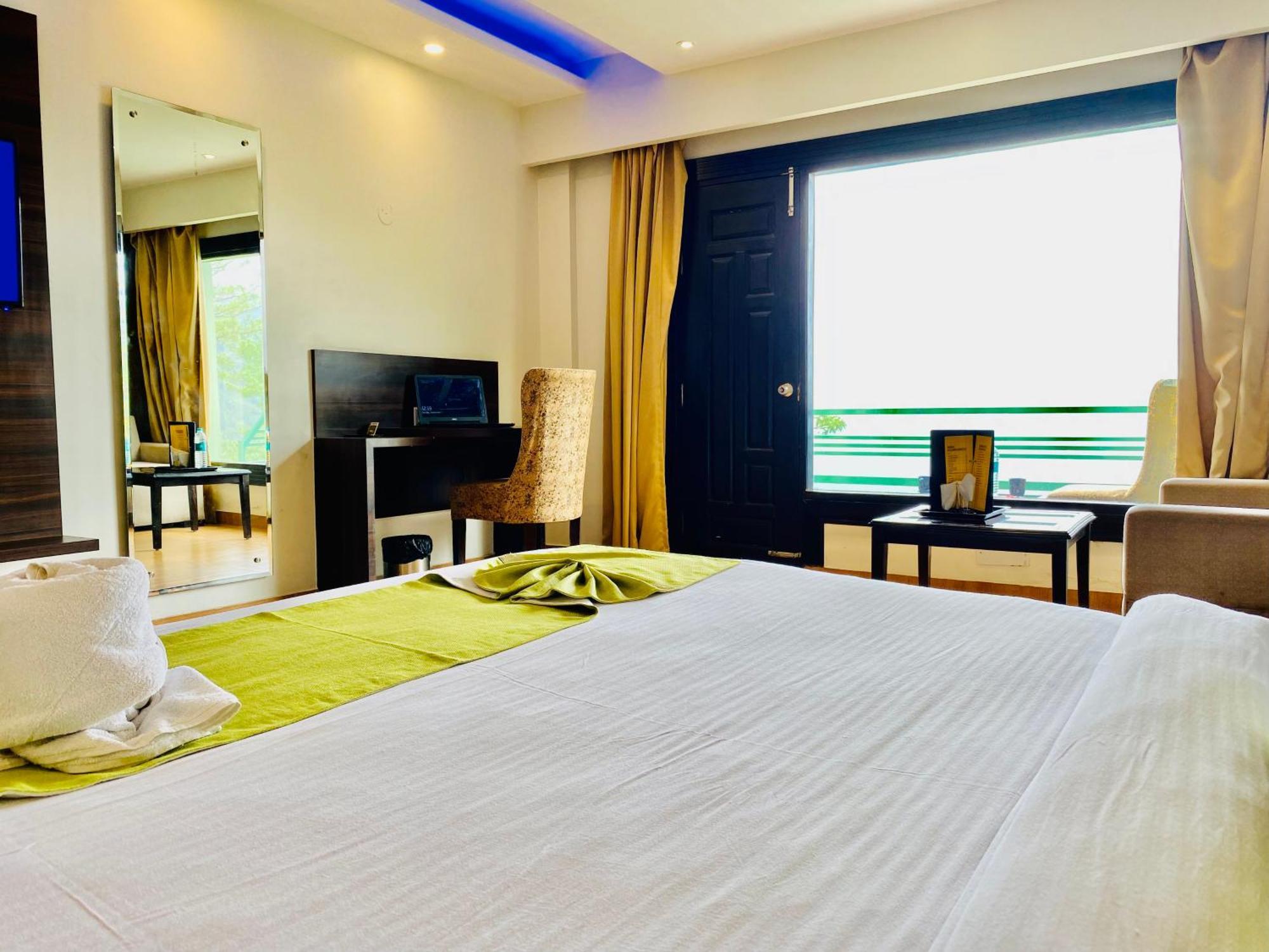 Royal Green Mashobra - Mountain And Valley View Rooms シムラー エクステリア 写真